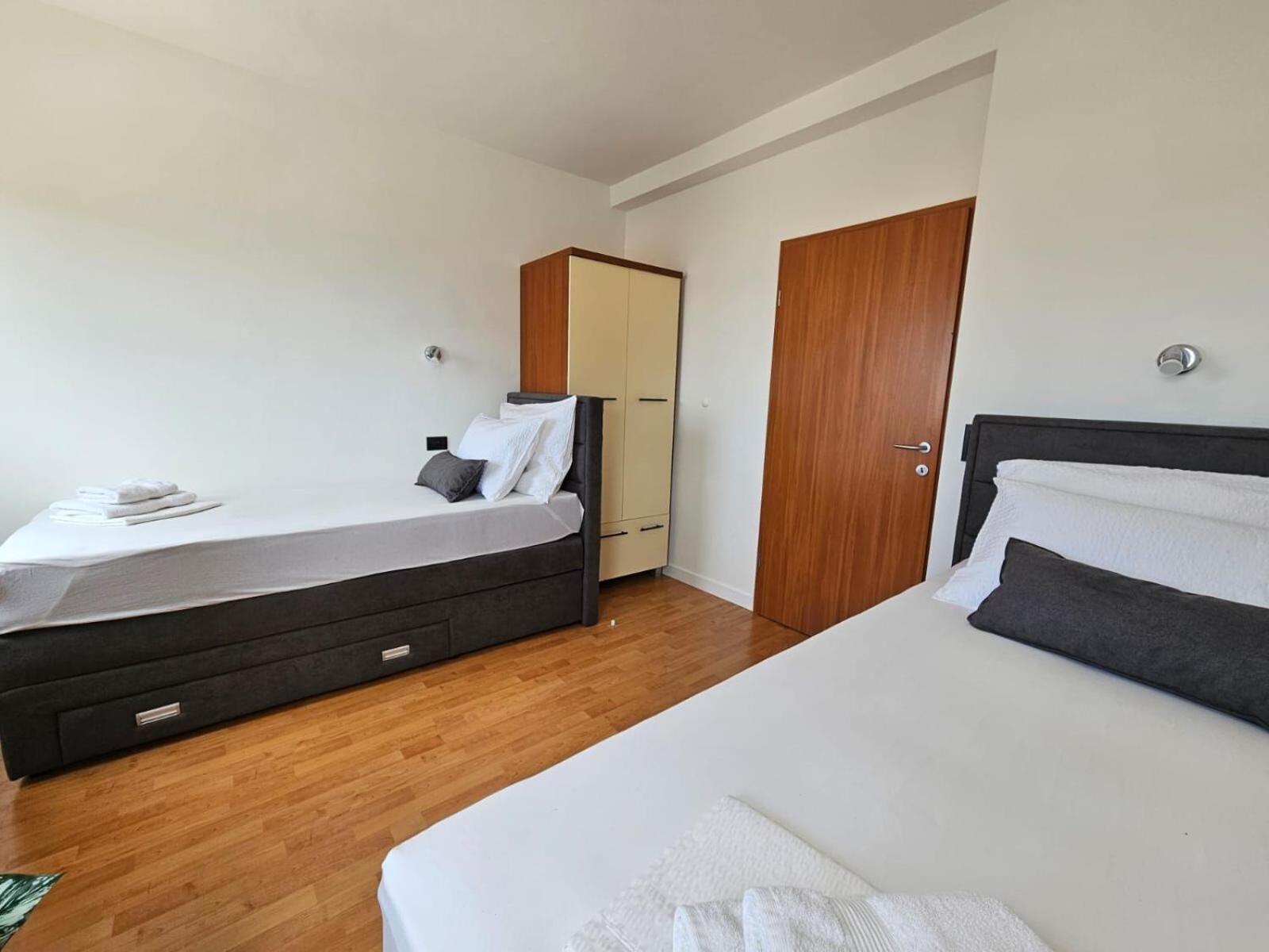 Apartments Pekera เซลเซ ภายนอก รูปภาพ